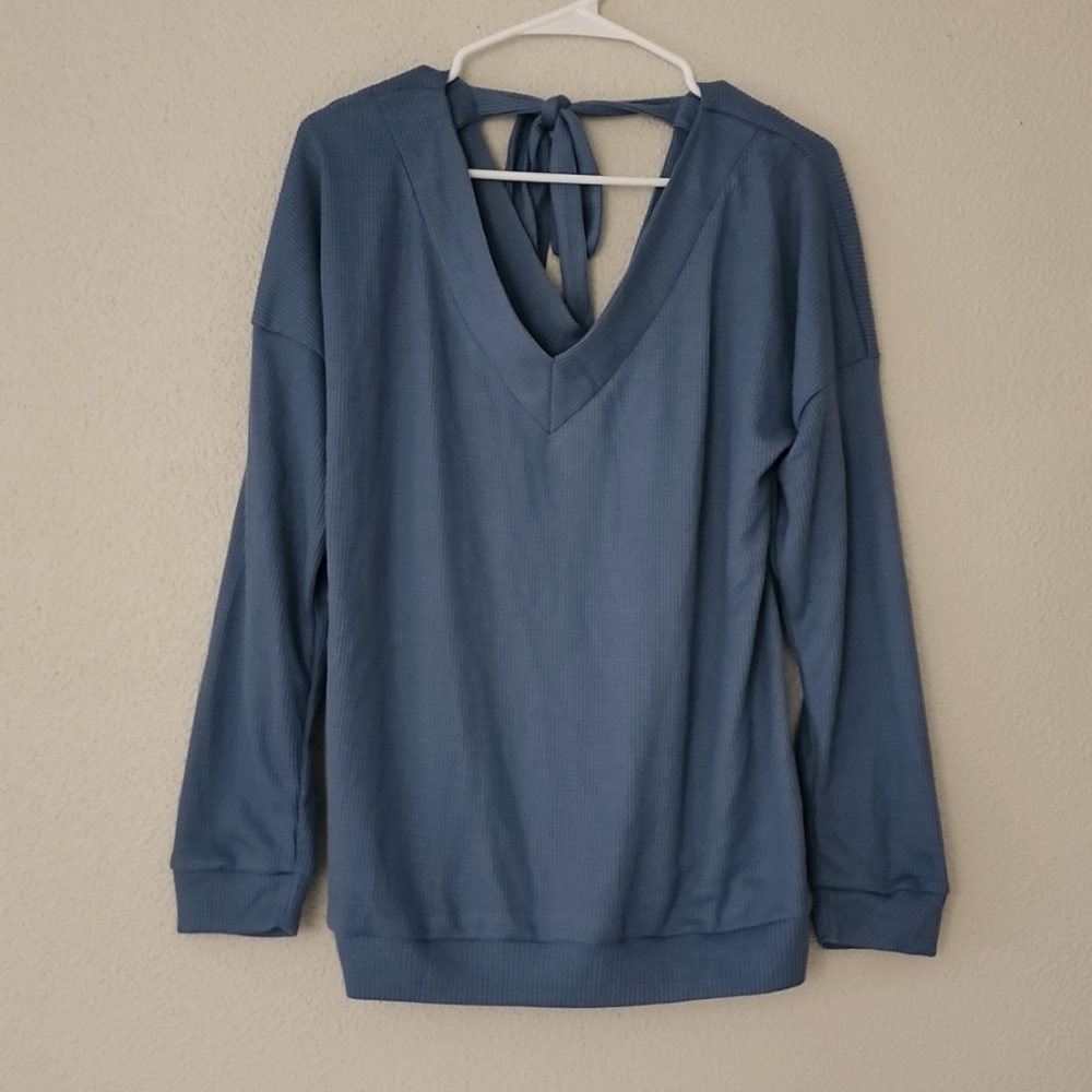 V-Neck top